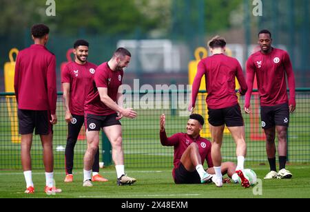 John McGinn und Ollie Watkins von Aston Villa während eines Trainings im Bodymoor Heath Training Centre, Birmingham. Bilddatum: Mittwoch, 1. Mai 2024. Stockfoto