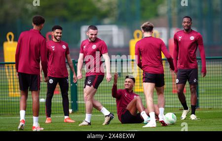 John McGinn und Ollie Watkins von Aston Villa während eines Trainings im Bodymoor Heath Training Centre, Birmingham. Bilddatum: Mittwoch, 1. Mai 2024. Stockfoto