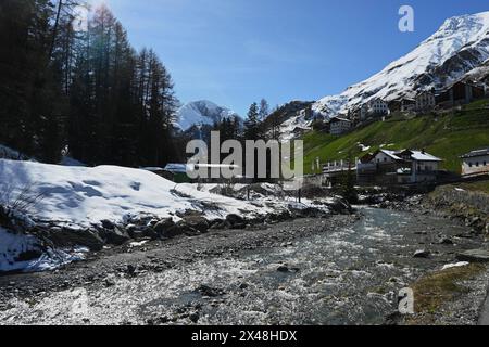 Samnaun in der Schweiz ist eine politische Gemeinde in der Region Engiadina Bassa - Val Müstair, am östlichen Nordrand des Schweizer Kantons Graubünden. Die Gemeinde besteht aus den fünf Fraktionen Compatsch, Laret, Plan, Ravaisch und Samnaun. Samnaun ist schweizerisches Zollausschlussgebiet *** Samnaun in der Schweiz ist eine politische Gemeinde in der Region Engiadina Bassa Val Müstair, am östlichen Nordrand des Schweizer Kantons Graubünden die Gemeinde besteht aus den fünf Fraktionen Compatsch, Laret, Plan, Ravaisch und Samnaun Samnaun ist eine schweizerische Zollausschlusszone Stockfoto