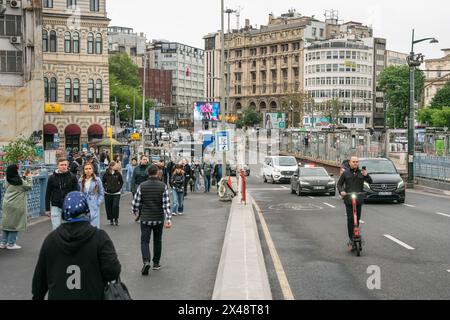 Istanbul, Türkei, 1. Mai 2024, im Vorgriff auf die Proteste zum Tag der Arbeit wurden viele Straßen gesperrt und der Verkehr eingeschränkt. In Istanbul waren hauptsächlich Touristen auf der Straße. Quelle: Ingrid Woudwijk/Alamy Live News Stockfoto