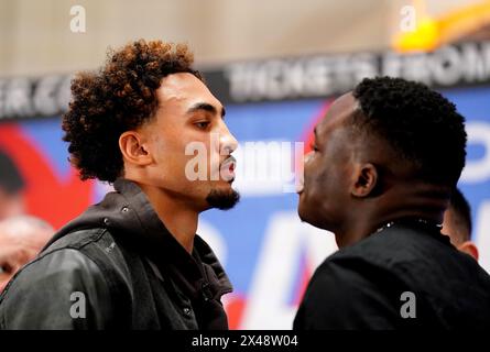 Ben Whittaker (links) und Ezra Arenyeka treten während einer Pressekonferenz im Ballroom 1901 in Andaz London zusammen. Bilddatum: Mittwoch, 1. Mai 2024. Stockfoto