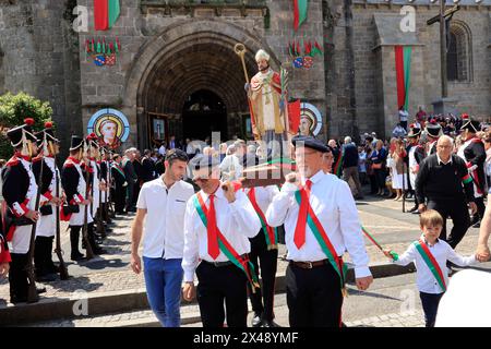 Le Dorat, Frankreich. Septenniale Äußerungen von Dorat, die die Reliquien des Heiligen Israel und des Heiligen Theobald feiern. Limousin-Äußerungen sind religiöse und Stockfoto