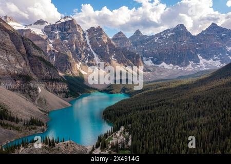 Die magische Natur des Lake Louise im Banff National Park, Kanada. Inspiration. Reisen und Freizeit Stockfoto