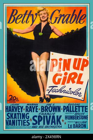 WW2 Pin Up Girl BETTY GRABLE Vintage-Filmplakat für einen romantischen Musical-Comedy-Film aus dem Jahr 1944 mit Betty Grable, John Harvey, Martha Raye und Joe E. Brown in den Hauptrollen. Unter der Regie von H. Bruce Humberstone und produziert von William LeBaron, wurde das Drehbuch von Robert Ellis, Helen Logan und Earl Baldwin adaptiert, basierend auf einer Kurzgeschichte mit dem Titel Imagine US! (1942) von Libbie Block. Pin Up Girl nutzte Grables legendären Pin-up-Status während des Zweiten Weltkriegs und benutzte sogar ihr berühmtes Badeanzug-Foto in einigen Teilen des Films. Stockfoto