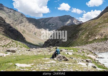 Wunderschöne Landschaften rund um Denora, Warwan Valley, PIR Panjal Range, Kaschmir, Indien Stockfoto