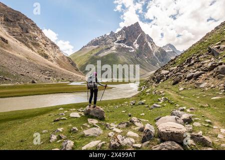 Wunderschöne Landschaften rund um Denora, Warwan Valley, PIR Panjal Range, Kaschmir, Indien Stockfoto