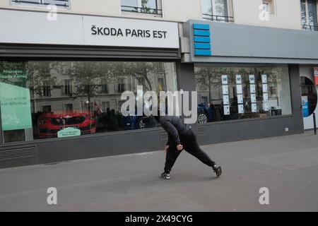 REKORDDATUM NICHT ANGEGEBEN Mai Protest in Paris verschiedene Gewerkschaften treffen sich in Paris zum Internationalen Arbeitstag. Die Demonstration, eine Konvergenz sozialer, ökologischer und feministischer Kämpfe sowie ein Eintreten für Freiheiten, beginnt am Place de la RÃ publique und macht sich auf den Weg zum Place de la Nation. Die Prozession entlang des Boulevard Voltaire symbolisiert die kollektive Stärke der Arbeiter und ihren anhaltenden Kampf für Rechte und Anerkennung. Paris Frankreich Copyright: XJoaoxDanielxPereirax Stockfoto