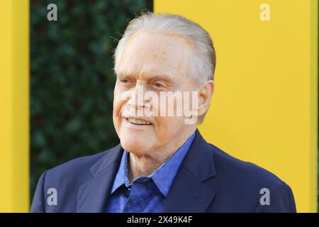 Los Angeles, USA. Mai 2024. Lee Majors bei der Premiere von „The Fall Guy“ im Dolby Theatre, Los Angeles, CA, 1. Mai 2024. Foto: Joseph Martinez/PictureLux Credit: PictureLux/The Hollywood Archive/Alamy Live News Stockfoto