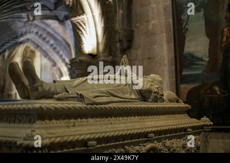 Lissabon, Portugal - 5. März 2014: Das Grab des Entdeckers der Seeweg nach Indien, Vasco da Gama. Kloster Jeronimos. Stockfoto