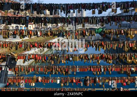 Ljubljana: Liebe Vorhängeschlösser in der Metzgerbrücke. Slowenien Stockfoto