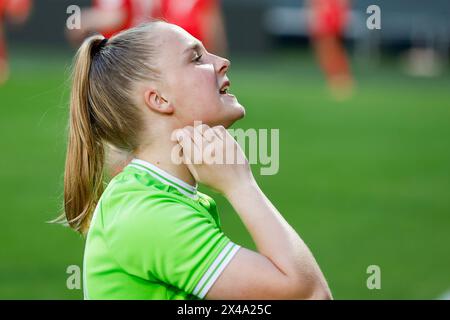 SITTARD - 01.05.2024, Fortuna Sittard Stadion, Fußball, niederländisches Azerion Vrouwen Eredivisie, Saison 2023 - 2024. Fortuna Sittard - FC Twente (Frau), enttäuscht Credit: Pro Shots/Alamy Live News Stockfoto