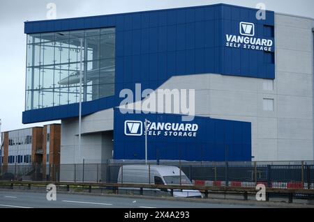 LONDON, 23. APRIL 2024: Avantgarde Self Storage in Brent, Nord-London Stockfoto