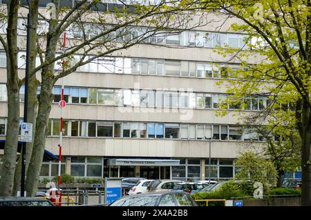 LONDON – 25. APRIL 2024: Tavistock Centre, auch bekannt als Tavistock and Portman NHS Foundation Trust in NW3. Ein NHS Mental Health Foundation Trust Stockfoto