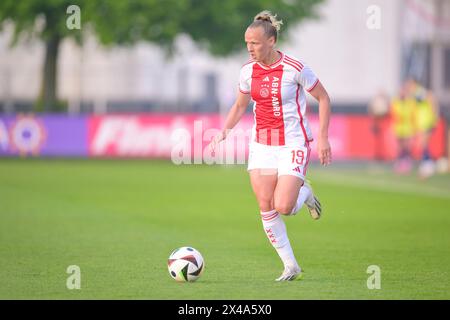 Amsterdam, Niederlande. Mai 2024. AMSTERDAM, NIEDERLANDE - 1. MAI: Während des niederländischen Azerion Women's Eredivisie Spiels zwischen Ajax und PSV im Sportpark de toekomst am 1. Mai 2024 in Amsterdam, Niederlande. (Foto von Jan Mulder/Orange Pictures) Credit: Orange Pics BV/Alamy Live News Stockfoto