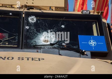 Moskau, Russland. Mai 2024. Eine Ausstellung von militärischer Ausrüstung, die von russischen Soldaten in der Zone der russischen Spezialoperation auf dem Moskauer Poklonnaja-Hügel in Russland gefangen genommen wurde. Quelle: Nikolay Vinokurov/Alamy Live News Stockfoto