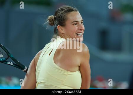 Aryna Sabalenka gegen Mirra Andreeva während ihres Viertelfinalspiels am 9. Tag der Mutua Madrid Open in La Caja Magica am 1. Mai 2024 in Madri Stockfoto