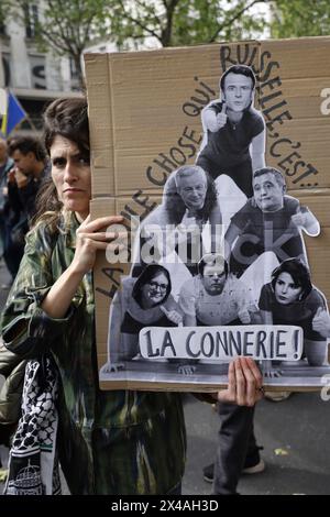 Paris, Frankreich. Mai 2024. Die Demonstration zum Tag der Arbeit in Paris, Frankreich, bringt alle Gewerkschaften zusammen, um einen außergewöhnlichen und populären Tag der Mobilisierung gegen Sparmaßnahmen, für Beschäftigung, Löhne, öffentliche Dienste, Sozialschutz, Freiheiten und gerechter und dauerhafter Frieden in der Welt. Quelle: Bernard Menigault/Alamy Live News Stockfoto