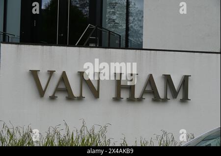 Eingang zu Van Ham Kunstauktionen, ein deutsches Kunstauktionshaus *** Eintritt zu Van Ham Art Auctions, einem deutschen Kunstauktionshaus Stockfoto