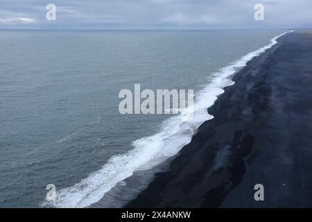 Black Beach in Dyrholaey, Vik, Island Stockfoto