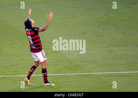 Rio de Janeiro, Brasilien. Mai 2024. Pedro von Flamengo feiert, nachdem er das erste Tor seiner Mannschaft während des Spiels zwischen Flamengo und Amazonas erzielte, für die erste Etappe der dritten Phase des Brasilianischen Cups 2024 im Maracana-Stadion in Rio de Janeiro am 1. Mai. Foto: Nadine Freitas/DiaEsportivo/Alamy Live News Credit: DiaEsportivo/Alamy Live News Stockfoto