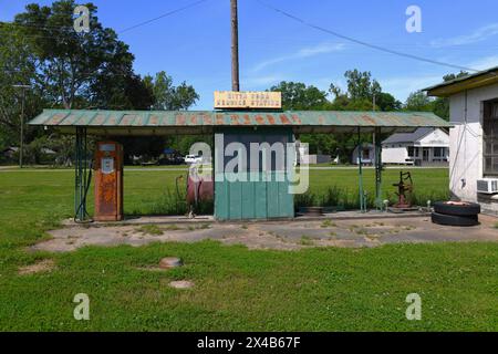 Verlassene Tankstelle in Nitta Yuma, Mississippi. Stockfoto