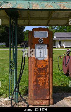 Verlassene Tankstelle in Nitta Yuma, Mississippi. Stockfoto