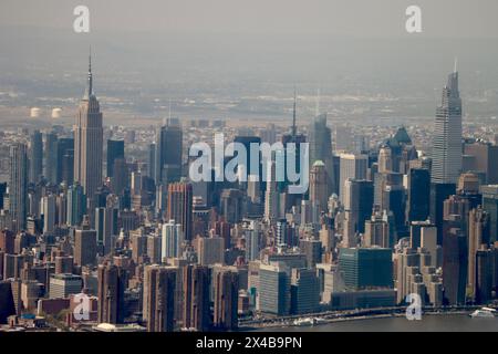 Luftaufnahme von Midtown Manhattan, April 2024 Stockfoto
