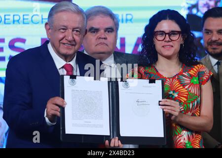 Nicht exklusiv: Präsident Mexikos, Andrés Manuel López Obrador, spricht während einer über die Vereinbarung zur Einrichtung des Sozialversicherungsfonds Stockfoto