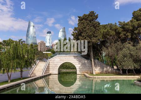 Baku. Aserbaidschan. 05.27. 2021. Wasserkanäle von Venedig auf dem Primorsky Boulevard. Stockfoto