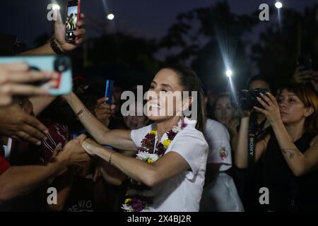 Dr. Claudia Sheinbaum Pardo, Kandidatin für die Präsidentschaft Mexikos für die MORENA-Partei, kam zu einer Kundgebung in Lazaro Cardenas Michoacan, wo sich etwa 18.000 Anhänger nach dem Katastrophenschutz versammelten. Stockfoto