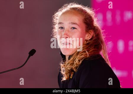 Mirra Andreeva von Russland bei der Pressekonferenz während der Mutua Madrid Open 2024, ATP Masters 1000 und WTA 1000, Tennisturnier am 1. Mai 2024 in Caja Magica in Madrid, Spanien Stockfoto