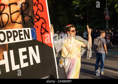 Berliner Revolutionäre 1. Mai-Demo, Heraus zum revolutionaeren 1. Mai , Berlin, 01.05.2024 Revolutionäre 1. Mai-Demo, Heraus zum revolutionaeren 1. Mai , Berlin, 01.05.2024 *** Berlin Revolutionaere 1 Mai Demo, Heraus zum revolutionaeren 1 Mai , Berlin, 01 05 2024 Revolutionaere 1 Mai Demo, Heraus zum revolutionaeren 1 Mai , Berlin, 01 05 2024 Copyright: XEibner-Pressefoto/JadrankoxMarjax EP JMC Stockfoto