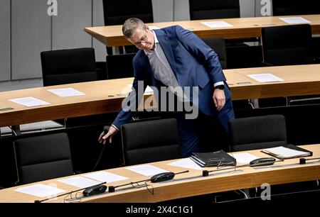 Berlin, Deutschland. Mai 2024. Stefan Evers (CDU), Senator für Finanzen von Berlin, kommt zur 47. Plenartagung des Berliner Repräsentantenhauses. Quelle: Britta Pedersen/dpa/Alamy Live News Stockfoto