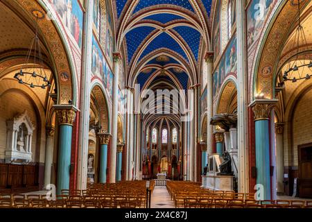 Die Kirche Saint-Germain-des-Prés befindet sich im Pariser Viertel Saint-Germain-des-Prés, Frankreich. Die älteste erhaltene Kirche von Paris, die romanische St. Stockfoto