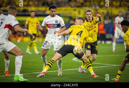 Dortmund, Deutschland. Mai 2024. Warren Zaire-Emery (Paris) Nico Schlotterbeck (BVB) Marcel Sabitzer (BVB) Borussia Dortmund - Paris Saint-Germain Stockfoto