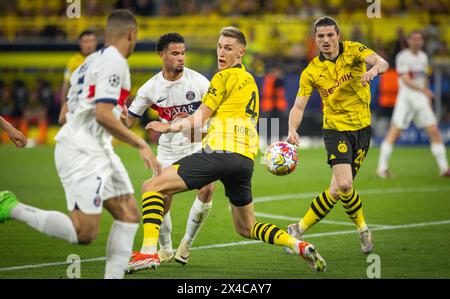 Dortmund, Deutschland. Mai 2024. Warren Zaire-Emery (Paris) Nico Schlotterbeck (BVB) Marcel Sabitzer (BVB) Borussia Dortmund - Paris Saint-Germain Stockfoto