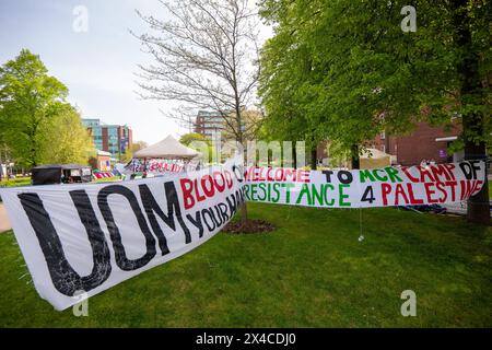 Manchester, Großbritannien. Mai 2024. Mehr als 50 Studenten der Universität Manchester haben sich in Solidarität mit Palästinensern, die in Gaza einem Völkermord ausgesetzt sind, in Lager genommen. Sie fordern, dass die Universität ihre Partnerschaft mit BAE Systems und anderen Rüstungsunternehmen beendet, ihre Beziehungen zur Tel Aviv Universität und der Hebräischen Universität Jerusalem abbaut, jegliche unethische Forschung beendet und keine Disziplinarmaßnahmen gegen Studenten ergriffen. Quelle: GaryRobertsphotography/Alamy Live News Stockfoto