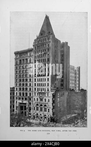 DAS WOHNHAUS, NEW YORK, NACH DEM FEUER. Aus dem Artikel DAS HOHE GEBÄUDE, DAS AUF FEUER GEPRÜFT WIRD. Von H. de B. Parsons. Das Engineering 1898 Magazine Co Home Life Building, 1899 auch bekannt als 253 Broadway, ist ein Bürogebäude in Lower Manhattan, New York City. Es befindet sich in Manhattans Viertel Tribeca und Civic Center an der nordwestlichen Ecke von Broadway und Murray Street, neben dem City Hall Park. Stockfoto