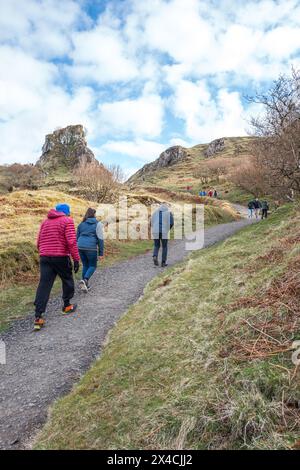 The Fairy Glen, eine geographische Formation aus Kalkstein, Uig, auf der schottischen Isle of Skye. Stockfoto