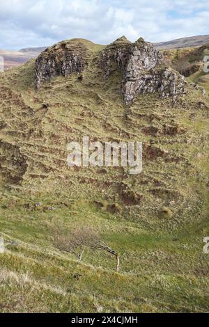 The Fairy Glen, eine geographische Formation aus Kalkstein, Uig, auf der schottischen Isle of Skye. Stockfoto