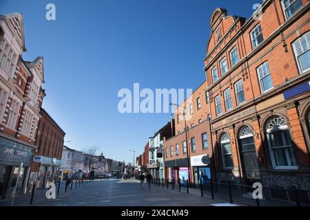 Geschäfte und Unternehmen in der Abington Street in Northampton im Vereinigten Königreich Stockfoto