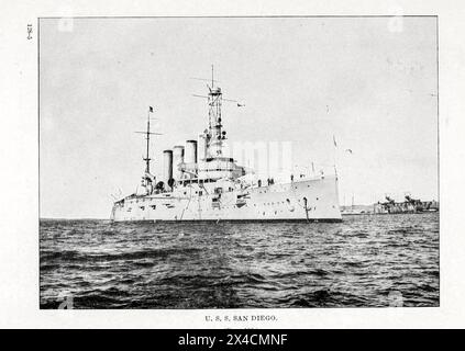 US S. San Diego von " Deutsche U-Boot-Aktivitäten an der Atlantikküste der Vereinigten Staaten und Kanadas " von den Vereinigten Staaten. Office of Naval Records and Library Publication date 1920 die zweite USS California (ACR-6), auch als „Armored Cruiser No. 6“ bezeichnet und später in San Diego umbenannt, war ein Panzerkreuzer der Pennsylvania-Klasse der United States Navy. Kalifornien wurde am 28. April 1904 von Union Iron Works in San Francisco, Kalifornien, gegründet, gesponsert von Miss Florence Pardee, Tochter des kalifornischen Gouverneurs George C. Pardee, und am 1. August 1907 in Betrieb genommen Stockfoto