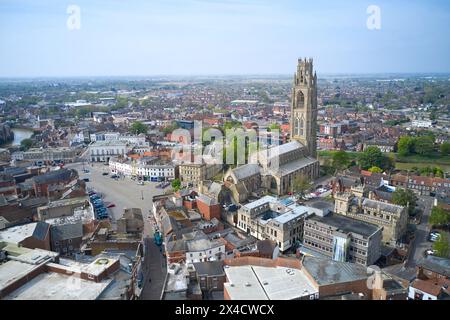 Boston ist eine Marktstadt und ein Binnenhafen im gleichnamigen Borough im County Lincolnshire, England. St. Botolph's Church ist die anglikanische Kirche Stockfoto