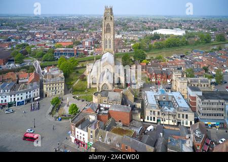 Boston ist eine Marktstadt und ein Binnenhafen im gleichnamigen Borough im County Lincolnshire, England. St. Botolph's Church ist die anglikanische Kirche Stockfoto