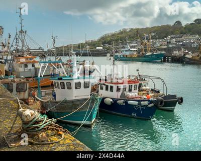 Newlyn in Cornwall ist die Heimat des größten Hafens Englands. Newlyn ist ein beliebtes Urlaubsziel und liegt am Ufer der Mount's Bay in der Nähe von Penzance und IT Stockfoto