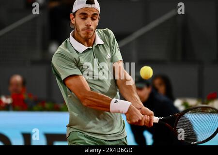 Madrid, Spanien. April 2024. Francisco Cerundolo aus Argentinien verlor im Viertelfinale der Mutua Madrid Open gegen Fritz aus den USA. Quelle: Cézaro de Luca/dpa/Alamy Live News Stockfoto