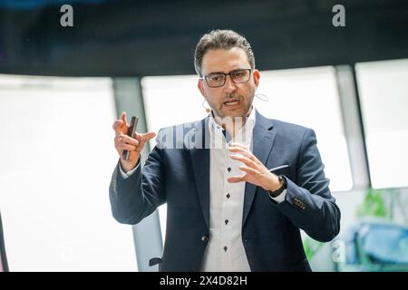 Carsten C. Schermuly Prof. Dr. rer. nat. Carsten C. Schermuly, Diplom-Psychologe, Leiter des Studiengangs Internationale Betriebswirtschaftslehre mit Schwerpunkt Wirtschaftspsychologie an der SRH Hochschule Berlin. Kiel Schleswig-Holstein Deutschland fpr-schermuly-2281 *** Carsten C Schermuly Prof Dr rer nat Carsten C Schermuly, Diplom-Psychologe, Leiter des Studiengangs International Business Administration mit Schwerpunkt Wirtschaftspsychologie an der SRH Hochschule Berlin Kiel Schleswig Holstein Deutschland fpr schermuly 2281 Stockfoto