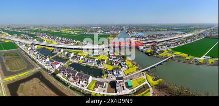 Peking, China. März 2024. Ein Luftdrohnenfoto vom 29. März 2024 zeigt eine Baustelle an der Schnellstraße, die das ostchinesische Shanghai und die nordwestchinesische Provinz Shaanxi verbindet. Quelle: Ji Chunpeng/Xinhua/Alamy Live News Stockfoto