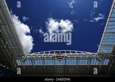 Miami, USA. Mai 2024. Fahrerlager-Atmosphäre. Formel-1-Weltmeisterschaft, Rd 6, Miami Grand Prix, Donnerstag, 2. Mai 2024. Miami International Autodrome, Miami, Florida, USA. Quelle: James Moy/Alamy Live News Stockfoto