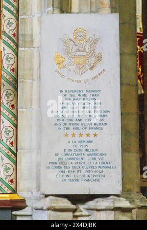 Die Gedenktafel befindet sich in der Kathedrale des Heiligen Kreuzes Orleans in Orleans, Frankreich. Gewidmet dem Gedenken an amerikanische Soldaten, die im Ersten Weltkrieg starben Stockfoto